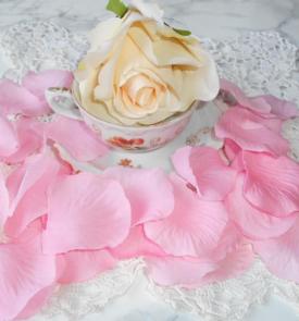 Tea_party-on-petals-play-by-Kate-AKS-Aksonova