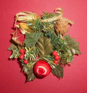 Christmas-decorations-play-by-Kateryna-Aksonova